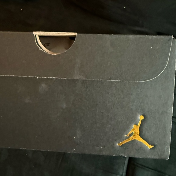 NWT Nike Air Jordan 1 Mid GS - 6.5Y/EU39 - Picture 14 of 15